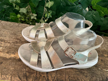 Afbeelding in Gallery-weergave laden, Bijna Nieuwe sandalen van Xsensible maat 42 (wijdte G)