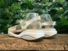 Afbeelding in Gallery-weergave laden, Bijna Nieuwe sandalen van Xsensible maat 42 (wijdte G)