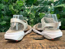 Afbeelding in Gallery-weergave laden, Bijna Nieuwe sandalen van Xsensible maat 42 (wijdte G)