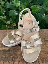 Afbeelding in Gallery-weergave laden, Bijna Nieuwe sandalen van Xsensible maat 42 (wijdte G)