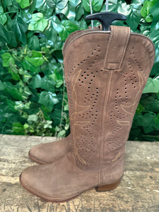 gewoon Nieuwe geweldige laars van Sendra maat 36