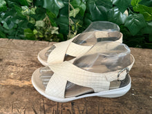 Afbeelding in Gallery-weergave laden, nieuwe sandalen van Xsensible maat 37 (wijdte G)