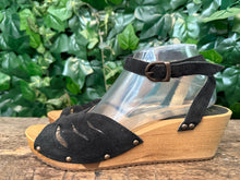 Afbeelding in Gallery-weergave laden, Nieuwe sandalen &quot;clumpy&#39;s&quot; van King Louie maat 40