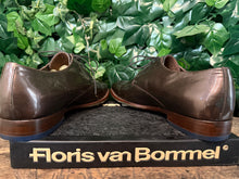 Afbeelding in Gallery-weergave laden, bijna Nieuwe veterschoen floris van Bommel maat 45,5 + riem