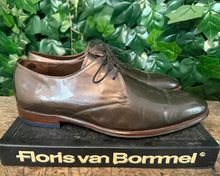 Afbeelding in Gallery-weergave laden, bijna Nieuwe veterschoen floris van Bommel maat 45,5 + riem