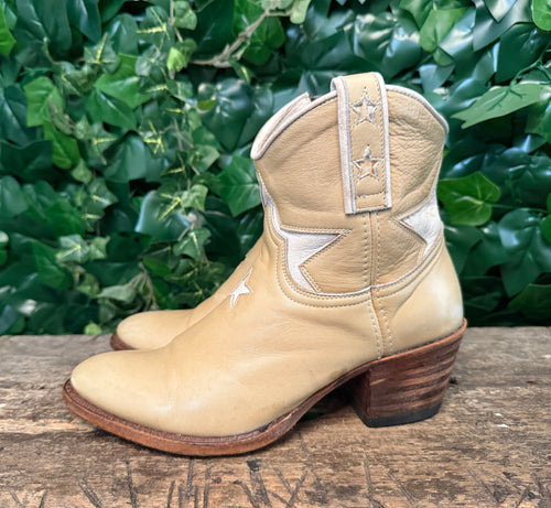 zo goed als nieuw mooie laars van Sendra maat 38