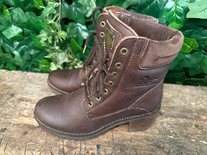 Bijna Nieuwe boots van Panama Jack maat 39