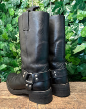 Afbeelding in Gallery-weergave laden, Bijna Nieuwe vintage biker boots van Sendra maat 44