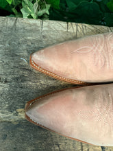 Afbeelding in Gallery-weergave laden, Bijna Nieuwe roze Sendra laarzen maat 38