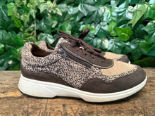 Afbeelding in Gallery-weergave laden, bijna Nieuwe sneakers van Xsensible maat 42 (wijdte HX)