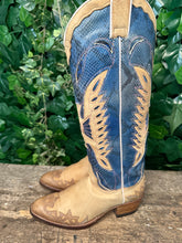 Afbeelding in Gallery-weergave laden, geweldig mooie vintage python laarzen van Sendra maat 36