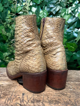 Afbeelding in Gallery-weergave laden, Geweldig mooie vintage python blokhak laarsje sendra maat 40