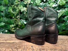 Afbeelding in Gallery-weergave laden, Nieuwe laarsjes van Sendra maat 37
