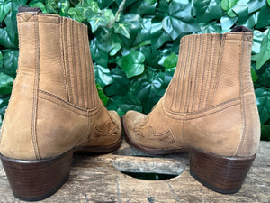 in nieuwstaat geweldige laarsjes van Sendra maat 39
