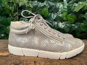 Nieuwe sneakers van rieker maat 42