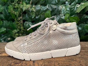 Nieuwe sneakers van rieker maat 42