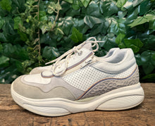 Afbeelding in Gallery-weergave laden, bijna Nieuwe sneakers van Xsensible maat 43 (wijdte HX)