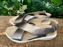 Afbeelding in Gallery-weergave laden, Bijna Nieuwe sandalen van Xsensible maat 42 (wijdte G)