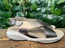 Afbeelding in Gallery-weergave laden, Bijna Nieuwe sandalen van Xsensible maat 42 (wijdte G)