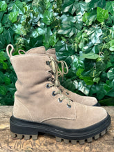 Afbeelding in Gallery-weergave laden, Nieuwe boots van Hush Puppies maat 40