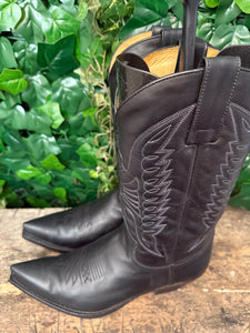 gewoon Nieuwe super laars van Sendra maat 43