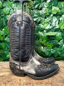 gewoon Nieuwe prachtige laars van Sendra maat 37