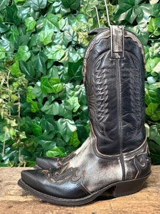 gewoon Nieuwe prachtige laars van Sendra maat 37