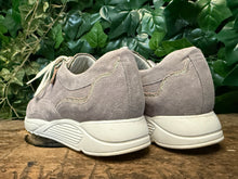 Afbeelding in Gallery-weergave laden, Bijna nieuwe sneakers van Durea maat 39 (maat H)