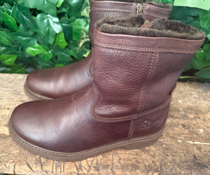 Nieuwe gevoerde boots van Panama Jack maat 42