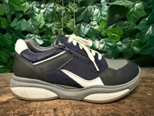 Afbeelding in Gallery-weergave laden, Bijna Nieuwe sneakers van Xsensible maat 41 (wijdte HX)