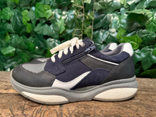Afbeelding in Gallery-weergave laden, Bijna Nieuwe sneakers van Xsensible maat 41 (wijdte HX)