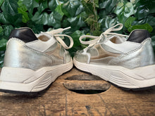 Afbeelding in Gallery-weergave laden, Bijna Nieuwe sneakers van Xsensible maat 41 (wijdte G)