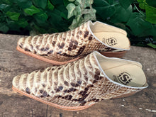 Afbeelding in Gallery-weergave laden, Nieuwe gave python clogs van Sendra maat 45