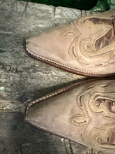 Afbeelding in Gallery-weergave laden, Bijna Nieuwe gave boots van Sancho maat 45