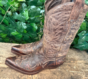 Bijna Nieuwe gave laarzen van Sendra maat 44