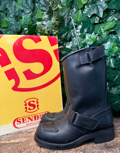Nieuwe gave biker boots van Sendra maat 42