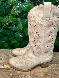 Nieuwe super geweldige laarzen van Sendra maat 40