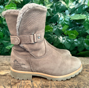 Nieuwe gevoerde boots van Panama Jack maat 39