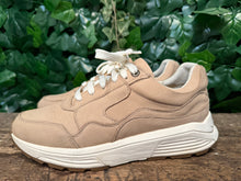 Afbeelding in Gallery-weergave laden, bijna Nieuwe sneakers van Xsensible maat 42 (wijdte H)