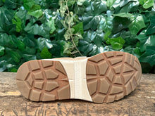 Afbeelding in Gallery-weergave laden, bijna Nieuwe sneakers van Xsensible maat 42 (wijdte H)