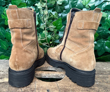 Afbeelding in Gallery-weergave laden, Bijna Nieuwe boots van Durea maat 39 (wijdte H)
