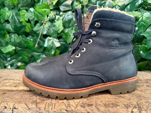 Nieuwe gevoerde boots van Panama Jack maat 43