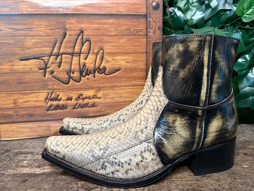 Nieuwe mooie python laarzen van Sendra maat 44