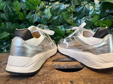 Afbeelding in Gallery-weergave laden, Bijna Nieuwe sneakers van Xsensible maat 41 (wijdte G)
