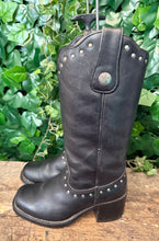 Afbeelding in Gallery-weergave laden, supergave vintage blokhak laars van Sendra maat 37