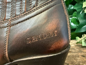 In nieuwstaat enkellaarsjes van Sendra maat 38