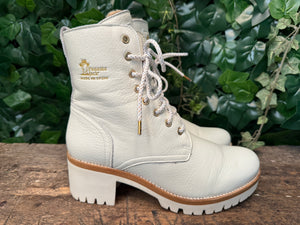 Gewoon Nieuwe gevoerde boots van Panama Jack maat 41