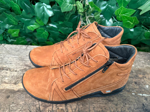 Nieuwe veterboot van Wolky maat 42