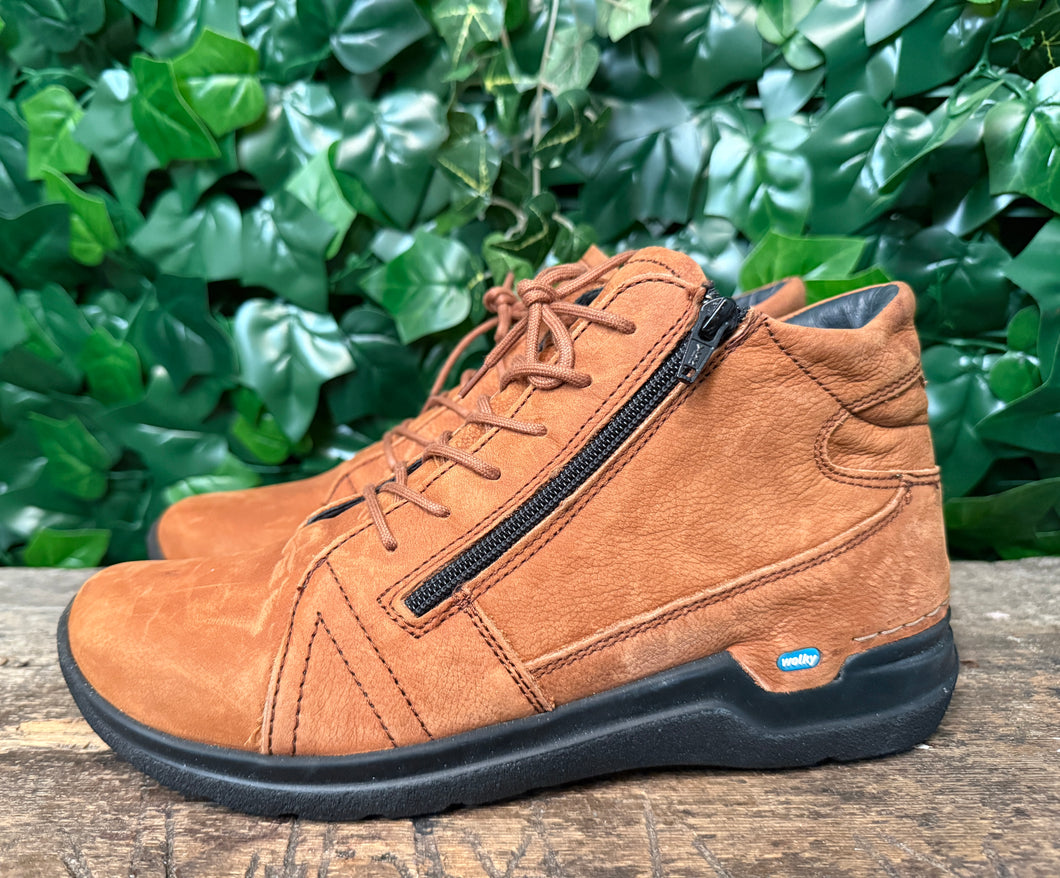 Nieuwe veterboot van Wolky maat 42