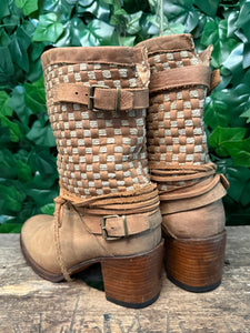Bijna Nieuwe gave laarzen van Sendra maat 39
